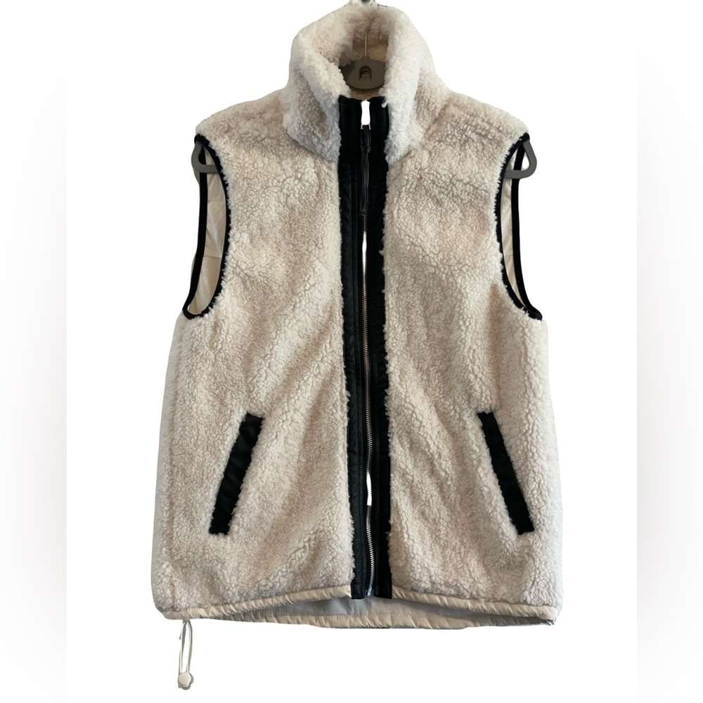 Abercrombie & Fitch Sherpa Vest - Cream and Black